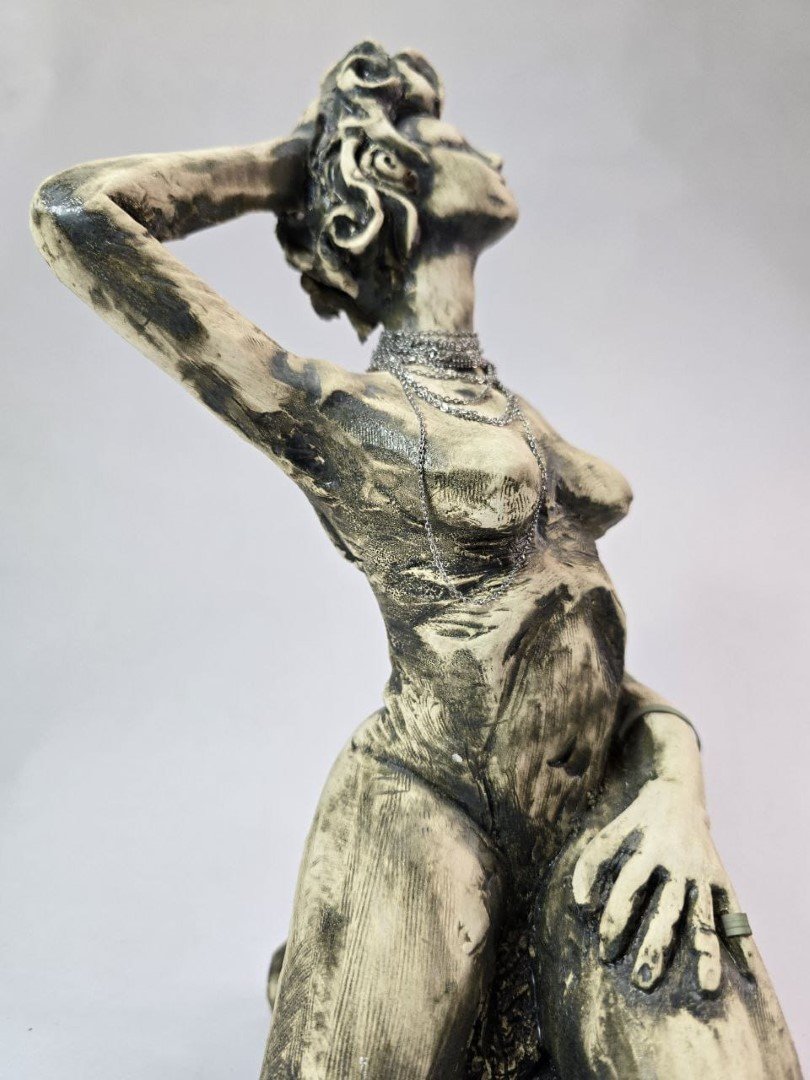 6. LUJAN 3 Mujer (Grande)